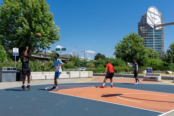 How can UK basketball players effectively recover from mid-season slumps?